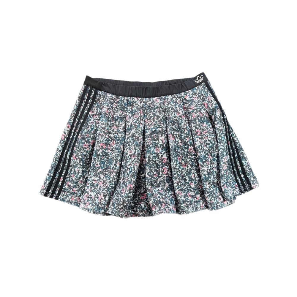 Adidas Black Pleated Abstract Floral Side Stripe Sporty Casual Chic Mini Skirt